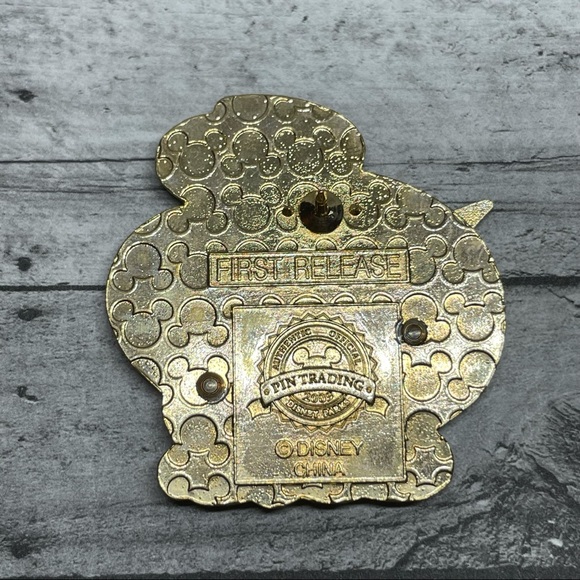 Walt Disney World 2009 Tinker Bell Castle Enamel Trading Pin - Picture 5 of 5